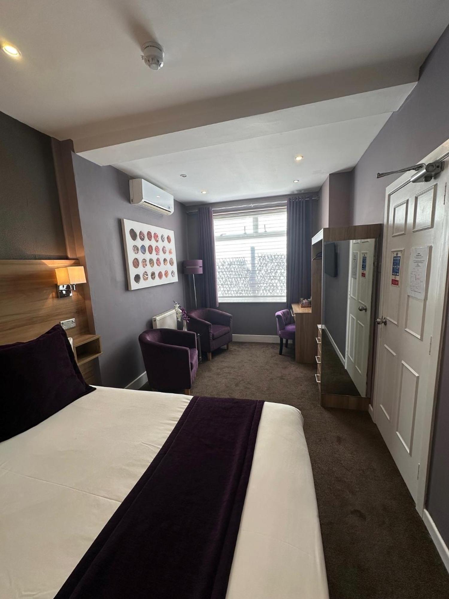 The Chocolate Box Hotel บอร์นมัธ ภายนอก รูปภาพ