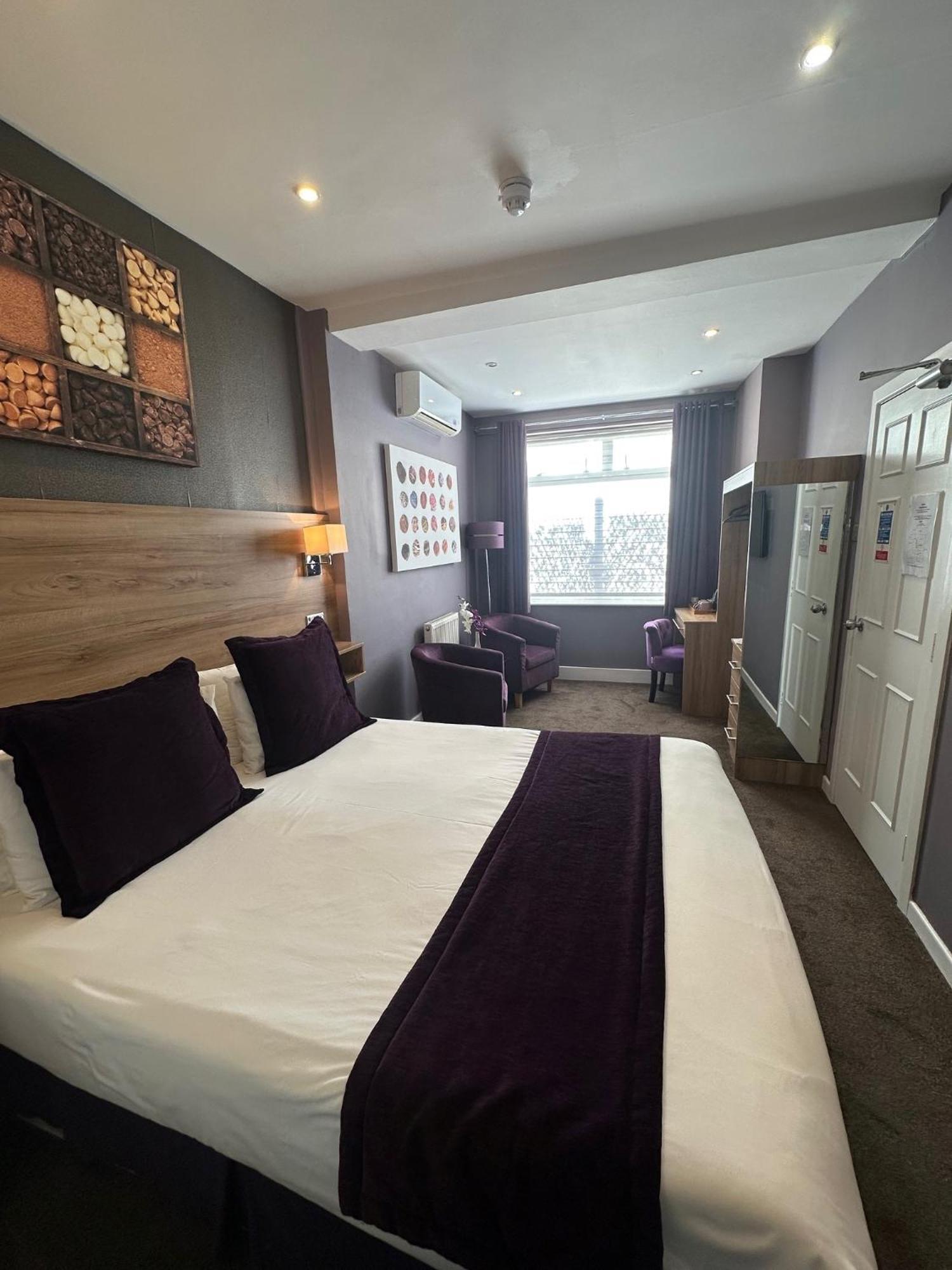 The Chocolate Box Hotel บอร์นมัธ ภายนอก รูปภาพ